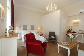Spagna Art & Suites