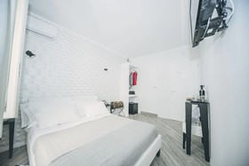Spagna Rooms