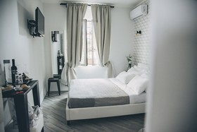 Spagna Rooms
