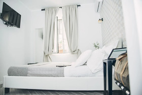 Spagna Rooms