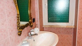 Suites Holiday Rooms