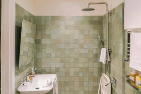 Testaccio Hotel Monte dei Cocci, Sonder