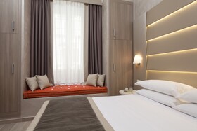 The Kennedy Hotel