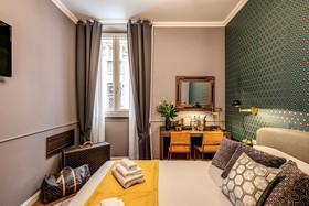 Tree Charme Parliament Boutique Hotel