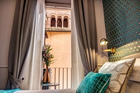 Tree Charme Parliament Boutique Hotel