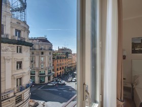 Tritone Top House