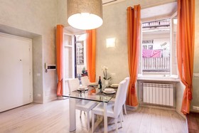 Tritone Top House