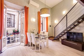 Tritone Top House