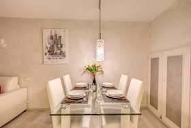 Tritone Top House