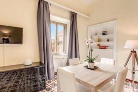 Tritone Top House