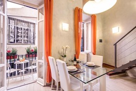 Tritone Top House