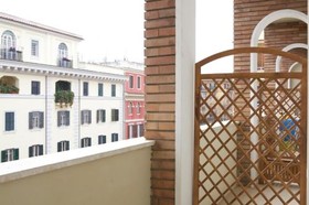 Un Attimo A Roma