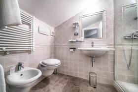 Varese Hotel