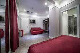 Varese Hotel