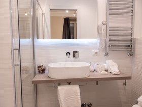 Vatican Palace Suites By Premium Suites Collection