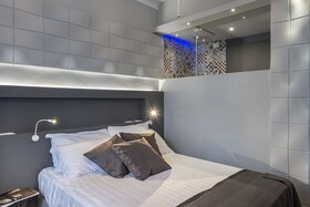 Z-Arch Suites