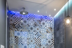 Z-Arch Suites
