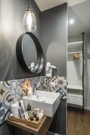 Z-Arch Suites
