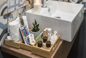 Z-Arch Suites