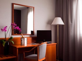 Hotel Zone