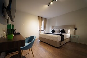 Soho Piaggiarelle By Dasso