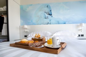 Life Hotel