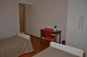 Room Center Station