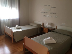 Room Center Station