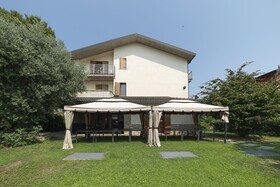 Villa & Garden