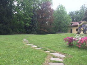 Bed & Garden
