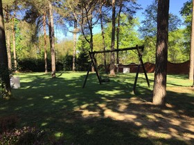 Bed & Garden