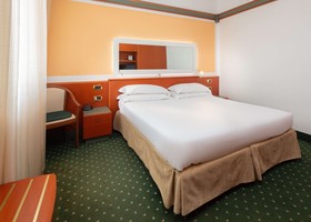 Jet Hotel, Sure Hotel Collection by Best Western