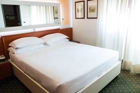 Jet Hotel, Sure Hotel Collection by Best Western