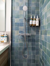 Adore Rooms & Apartments