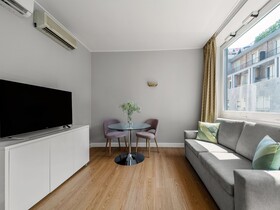 Adore Rooms & Apartments