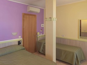 Hotel Arco Romana