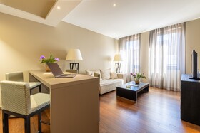 NJ Hotels & Apartments San Pietro all’Orto 6