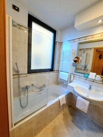 Sure Hotel Collection by Best Western Hotel Mirage