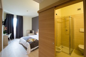 Helios Hotel