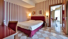 UNAHOTELS The One Milano