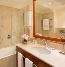 Starhotels Grand Milan