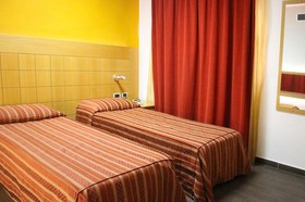 Orange Motel