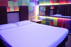 Orange Motel