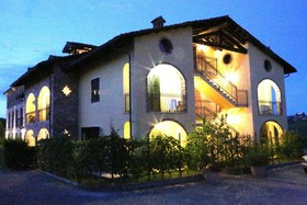 Hotel Barolo