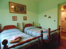 La Rosa Tra Le Vigne