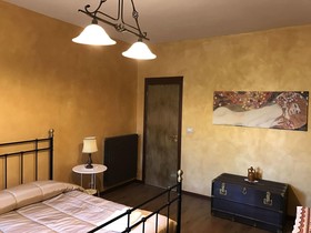 La Rosa Tra Le Vigne