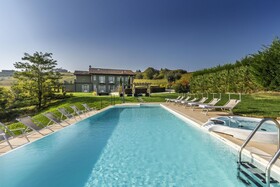 Casale Dell'acero Rosso 10 Emma Villas