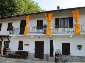 Emeroteca Del 900