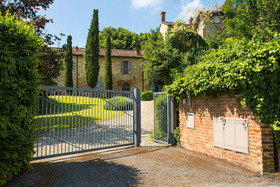 Villa Truffle