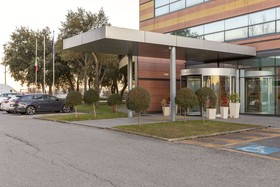 B&B Hotel Cherasco Langhe